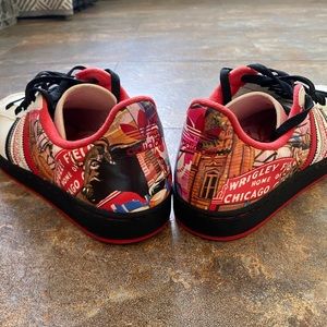 Adidas Half Shell, City Series Chicago Size USM9